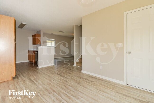 Foto del edificio - 110 Larkspur Dr