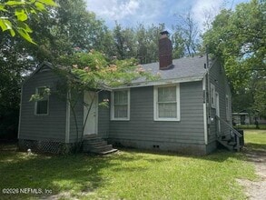 Building Photo - 2854 Wickwire St