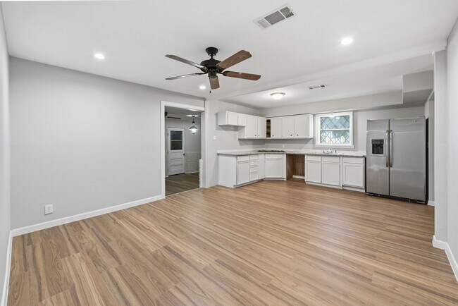 Building Photo - 1434 Marleen St
