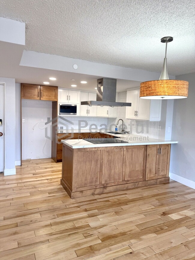 Building Photo - 515 S 1000 E