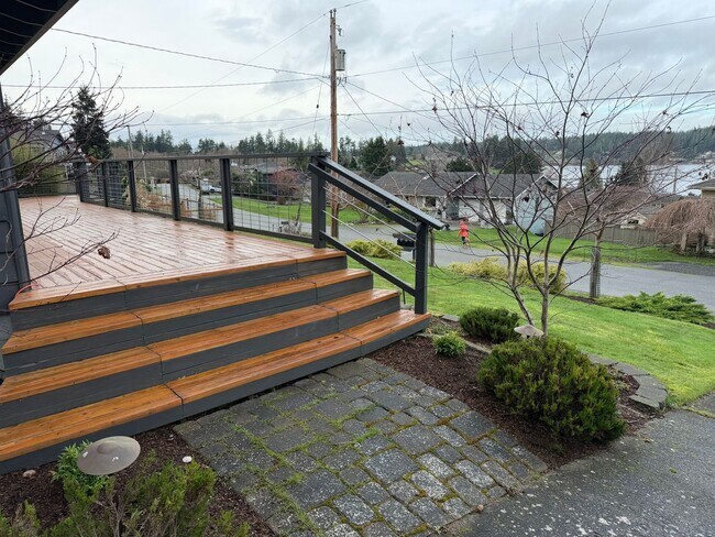 Foto del edificio - Rare Find with Main House and Fully Equipped ADU!