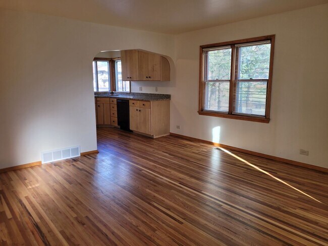 Building Photo - Whitefish 4 bedroom Unfurnished Home
