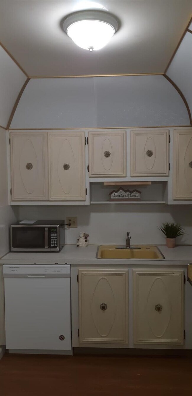 Foto del edificio - 259 S Cypress Rd