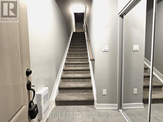 Building Photo - 230 Anyolite Private