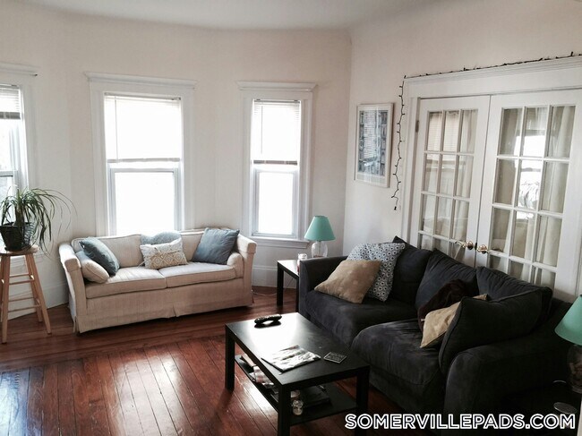 Foto del edificio - 50 Holyoke Rd