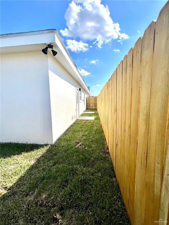 Building Photo - 19 Lauryn Dr