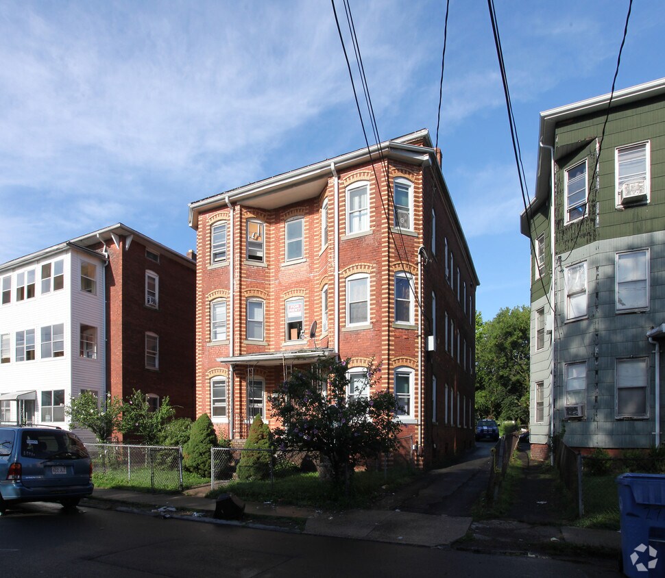 Building Photo - 270 High St