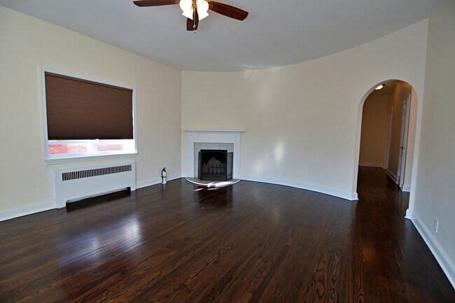 Building Photo - 356 Undercliff Ave