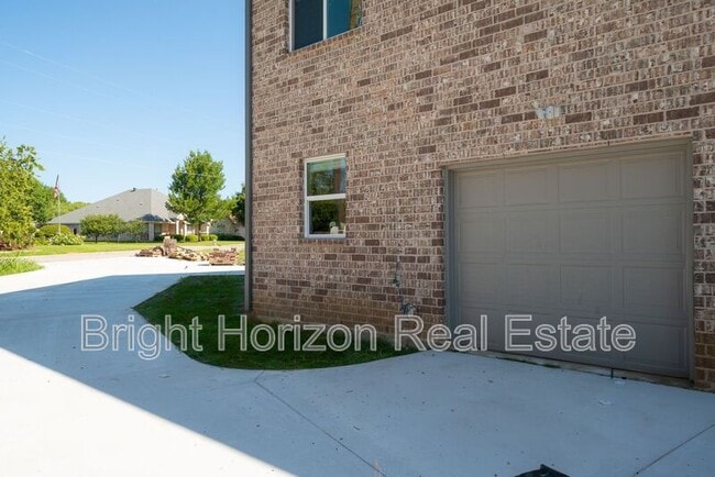Building Photo - 6506 Park Pl Dr