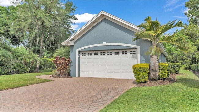 Foto del edificio - 8031 Lake James Blvd