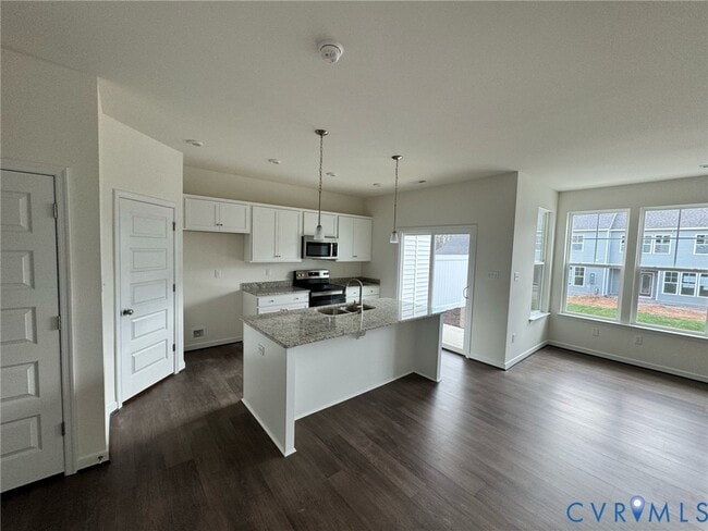 Building Photo - 18633 Palisades Rdg