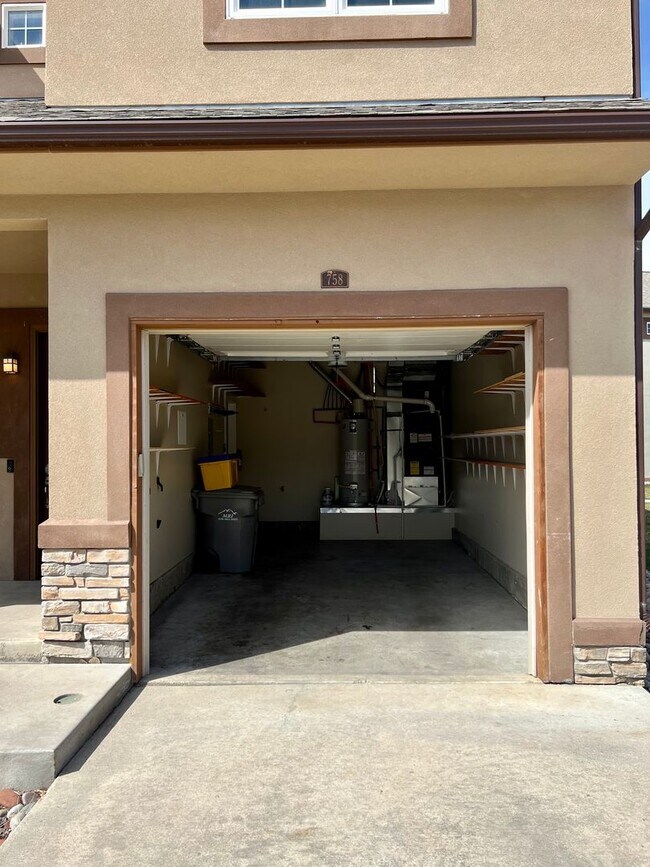 Foto del edificio - Townhome at Enclave for Rent in Rifle