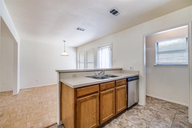 Foto del edificio - 2429 Kingsford Ct