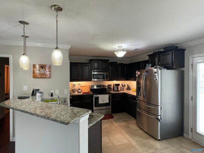 Building Photo - 177 Walkers Hill Rd