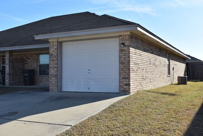 Building Photo - 3800 Pecos Dr