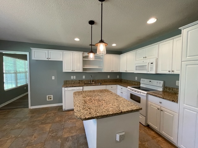 Building Photo - 537 Cranberry Cir
