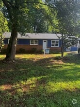 Building Photo - 333 S Eastway Dr