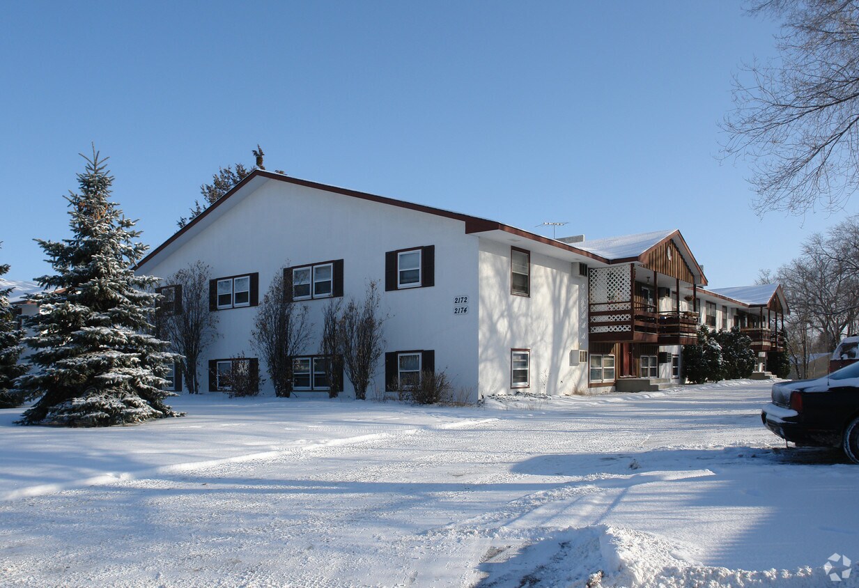 Primary Photo - 2172-2174 Green Ave
