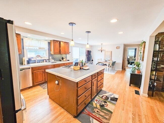 Foto del edificio - 34 Hidden Meadows Ln