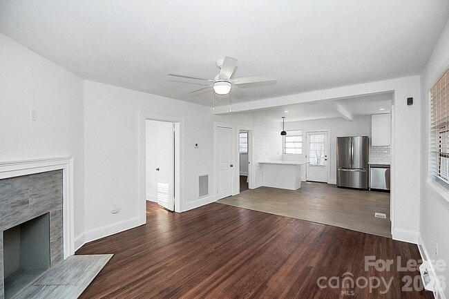 Building Photo - 3121 Kirkland Ave