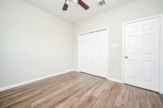 Building Photo - 4632 Galesburg St