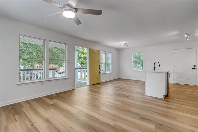 Foto del edificio - 996 Washington St SW