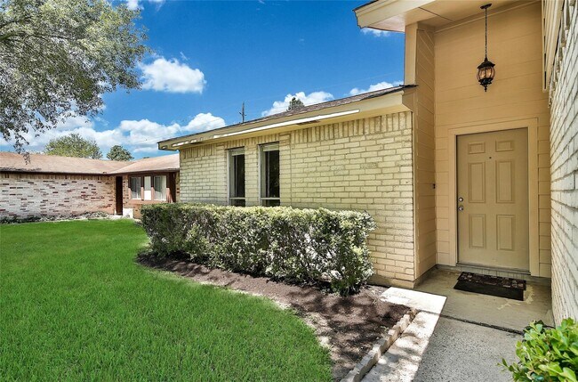 Foto del edificio - 9814 Appleridge Dr