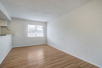 Building Photo - 3407 Graustark St