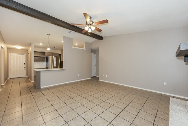 Foto del edificio - 7320 Ridge Rd W