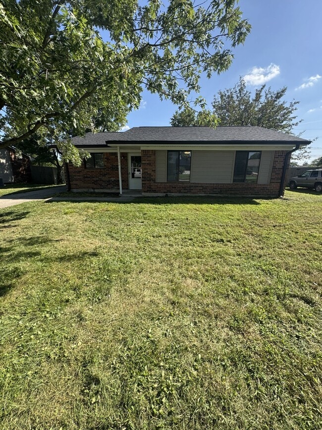 Building Photo - 208 Madison Hills Blvd