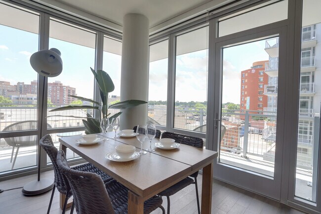 Foto del edificio - 1122 N Hudson St