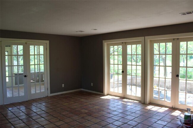 Foto del edificio - 204 Lazy L Ln