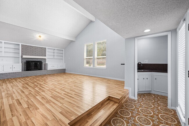 Foto del edificio - 2926 Meadowcreek Dr