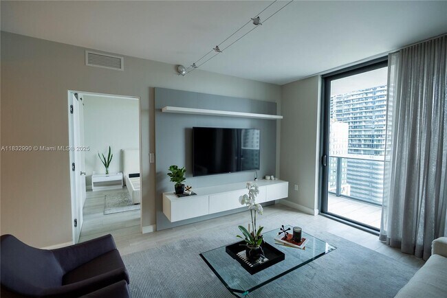 Foto del edificio - 45 SW 9th St