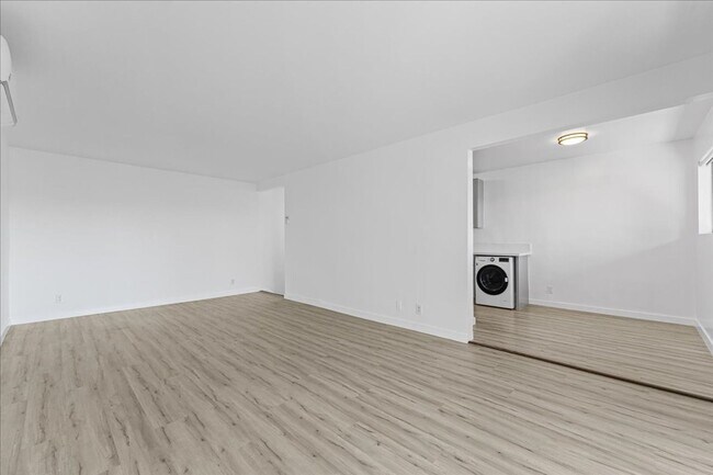 Foto del edificio - 376 N. Avenue 57-22