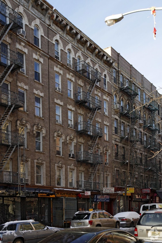 Building Photo - 76 E 7th St