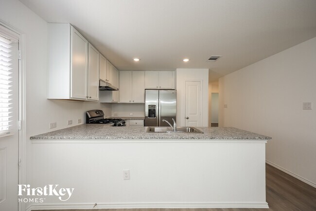 Building Photo - 6532 Scarecrow Wy