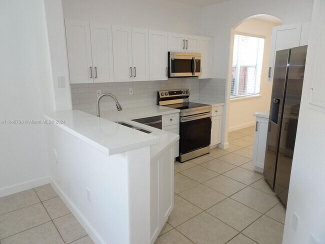 Foto del edificio - 5460 NW 107th Ave