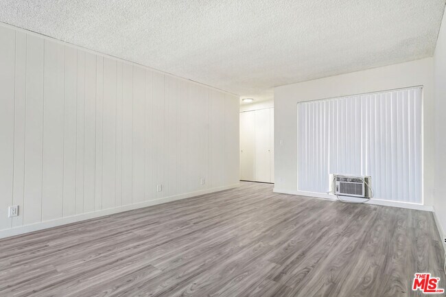 Foto del edificio - 1134 N Clark St