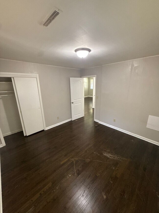 Foto del edificio - 903 E Frederick St