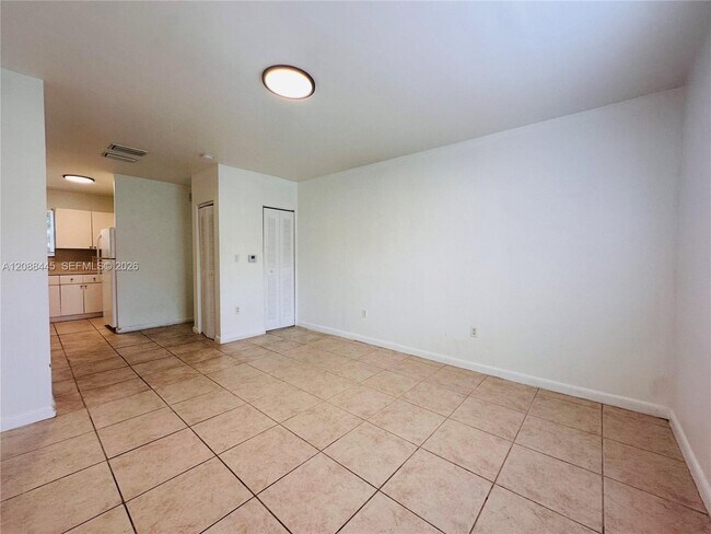 Building Photo - 573 NE 82nd St