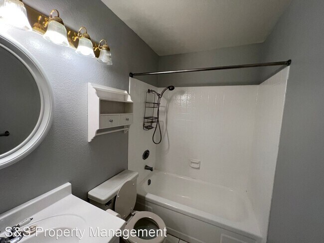 Building Photo - 3 br, 2 bath House - 2592 Betty Way