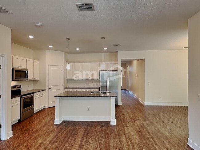 Building Photo - 233 Crestrun Loop