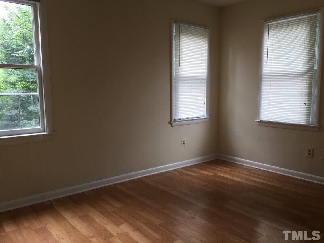 Foto principal - 1005 Carlton Ave