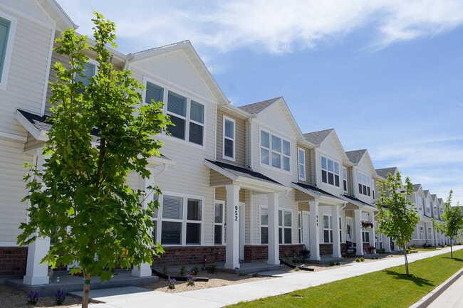 Building Photo - 952 N 920 W