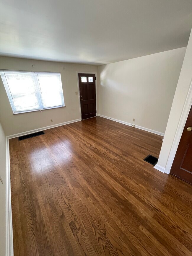 Foto del edificio - 29 Pleasant Ridge Ave