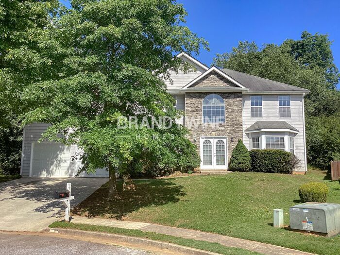 Iconic and Roomy 5BR! Can't be missed! House for Rent in Lithonia, GA