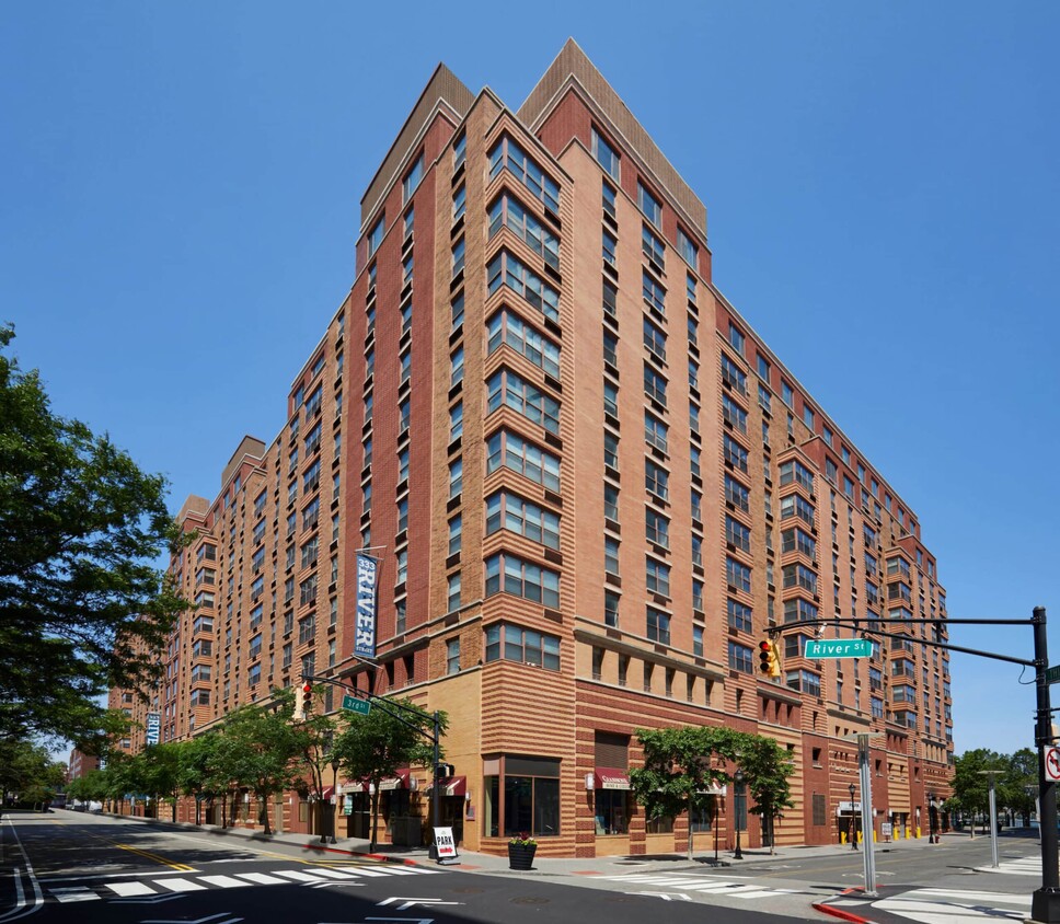 Hoboken South Waterfront - Apartments in Hoboken, NJ