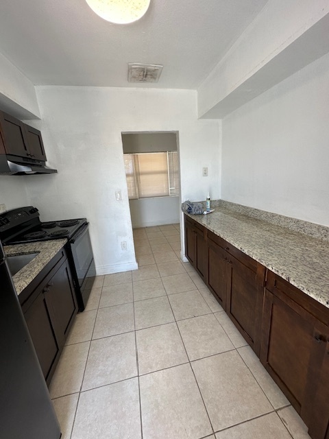 Building Photo - 2 REGULAR SIZE ROOMS & 1 LIKE ITS OWN APAR...