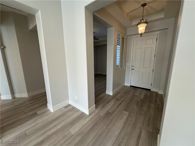 Building Photo - 10447 Garden Rose Dr